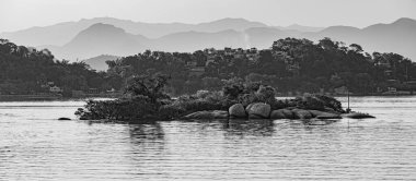 Rio de Janeiro, Brezilya - CIRCA 2021: Guanabara Körfezi manzarası, Rio de Janeiro, Güneydoğu Brezilya
