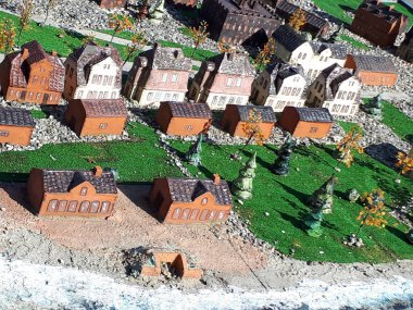 Kehribar köyündeki zanaatkârlar köyünün modeli. Turistik bir yere gitmek için en iyi fikir.