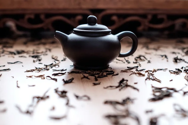 Teapot on the table — Stock Photo, Image