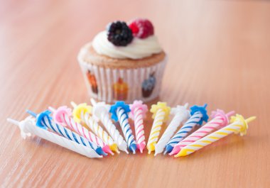 Doğum günü ev yapımı kek