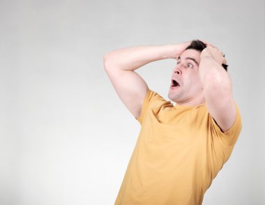 Hayret adam sol bakan izole