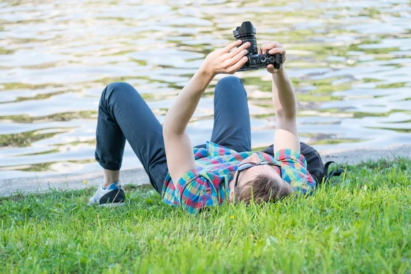 Descanso en la hierba —  Fotos de Stock