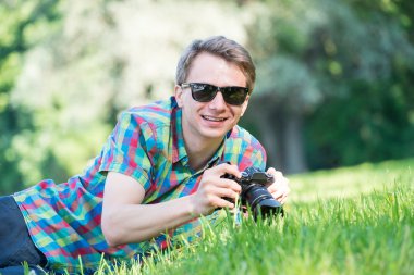 Makro çimenlerin üzerinde