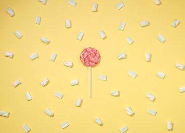 Marshmallow düz yatıyordu