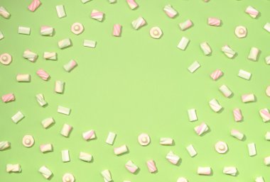 Marshmallow düz yatıyordu