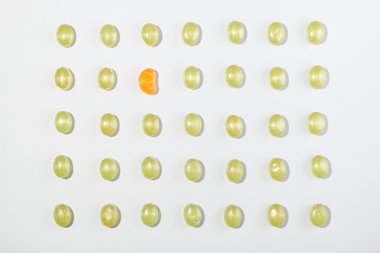 Tatlılar düz yatıyordu