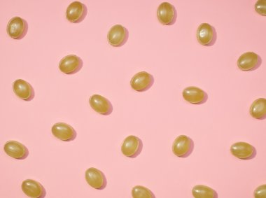 Tatlılar düz yatıyordu