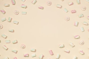 Marshmallow düz yatıyordu