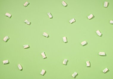 Marshmallow düz yatıyordu