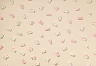 Marshmallow düz yatıyordu