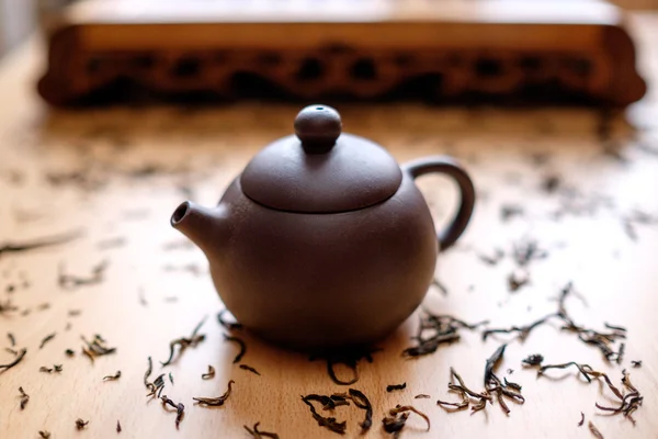Teapot on the table — Stock Photo, Image