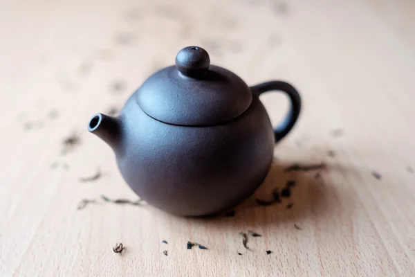 Teapot on the table — Stock Photo, Image