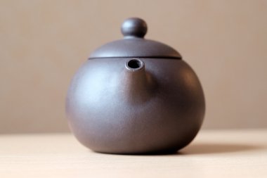 Eski seramik çaydanlık