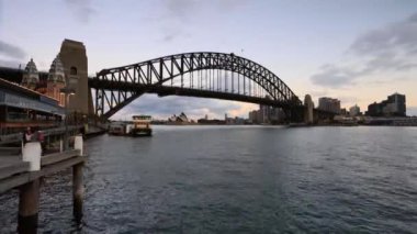 Köprü manzarası, Avustralya 'da Sydney silueti.