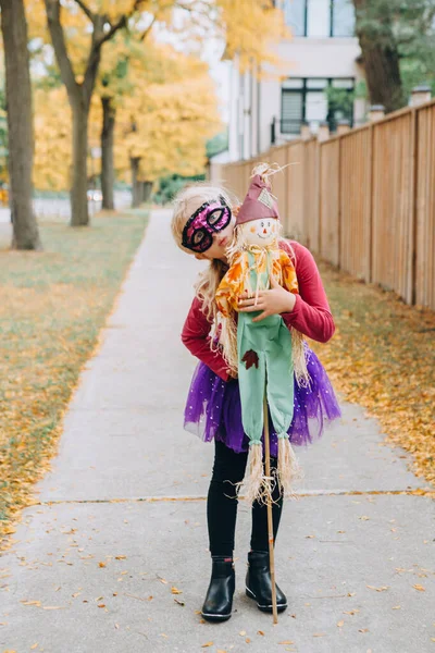 Snoep Schiet Gelukkig Kind Gaat Bedriegen Trakteren Halloween Buiten Kind — Stockfoto