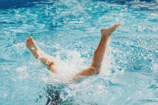 Funny Child Diving Swimming Pool Home Backyard Kid Child Enjoying — Stock Photo, Image