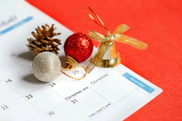 Sidan Planeringskalendern Öppnas Den December Jullov Platt Lekkalender Med Nyår — Stockfoto