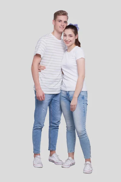 夫婦は孤立して立っている 男と女の抱擁 カップルのコンセプト人 — ストック写真