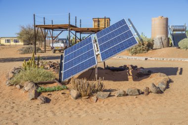Çiftlik Gunsbewys Güney Namibya güneş paneli