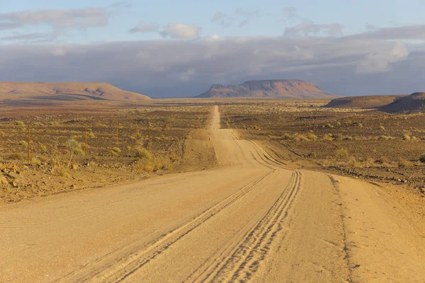 La pintoresca carretera C12 a Fish River Canyon, Namibia —  Fotos de Stock