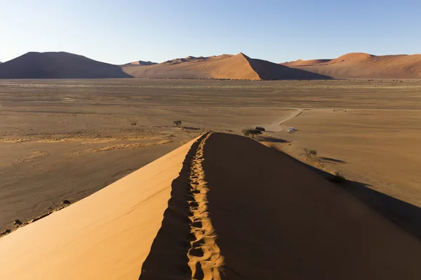 Uitzicht vanaf het Duin 45 in de Namib woestijn, Sossusvlei, Namibië — Stockfoto