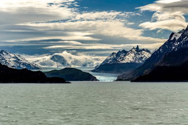 Güney Amerika, Şili 'deki Torres del Paine Ulusal Parkı, Los Hielos Adası ve Grey Gölü' ndeki buzul manzarası