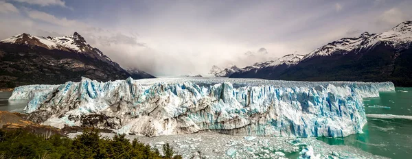 Καταπληκτική Θέα Του Παγετώνα Perito Moreno Μπλε Παγόβουνο Παγετώνα Στο — Φωτογραφία Αρχείου