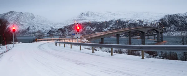 Norwegia w zimie - podróż na wyspę Kvaloya — Zdjęcie stockowe
