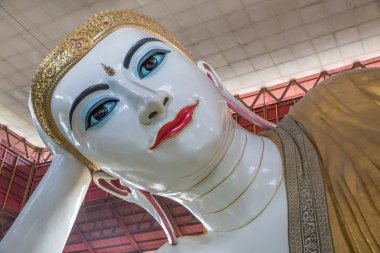 chaukhtatgyi Selami ve ngahtatgyi Selami, yangon dönüm noktası