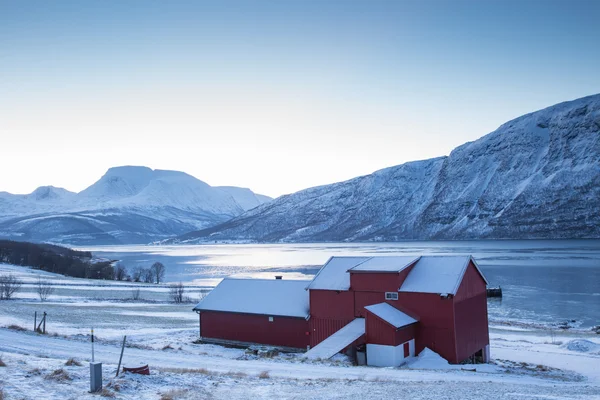 Norwegia w zimie - podróż w pobliżu tromso — Zdjęcie stockowe