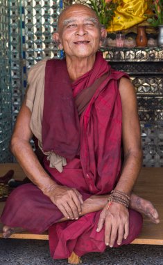 Yangon, Myanmar - 22 Kasım 2014: bir Tanımlanamayan Budist mo
