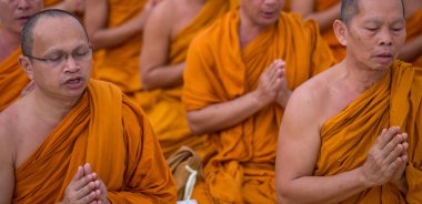 Yangon, Myanmar - 22 Kasım 2014: birkaç tanımlanamayan Buddhi