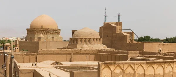 Panoramiczny widok na badgirs i meczetów w yazd, iran — Zdjęcie stockowe