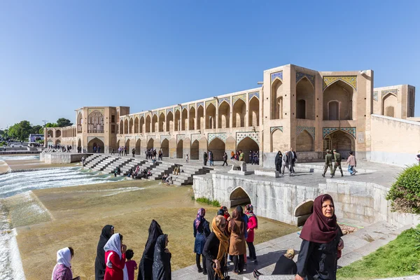 The ancient Khaju Bridge, (Pol-e Khaju), in Isfahan, Iran — Stock Photo, Image