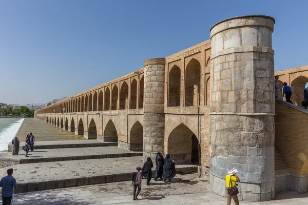 De Si-o-Seh-Pol, de brug van 33 bogen, in Isfahan, Iran — Stockfoto