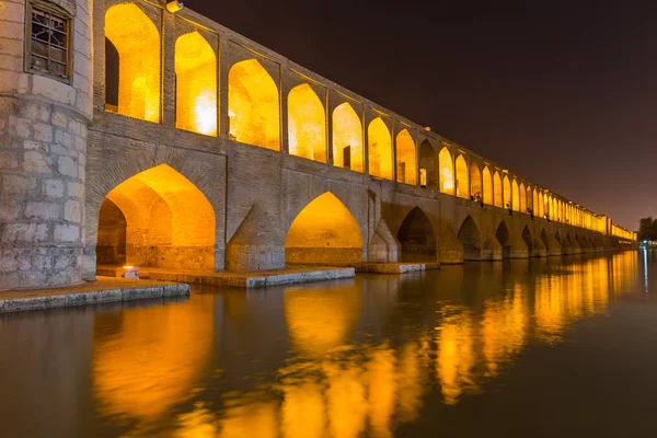 The Si-o-Seh Pol, Il Ponte di 33 Archi, a Isfahan, Iran — Foto Stock