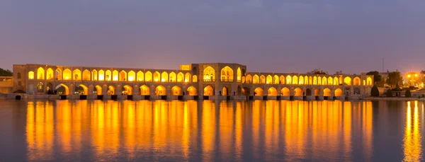 L'antico ponte Khaju, (Pol-e Khaju), a Isfahan, Iran — Foto Stock