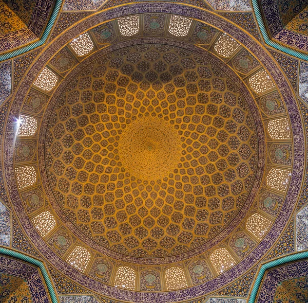 Mesquita Sheikh Lotfollah em Isfahan, Irão — Fotografia de Stock