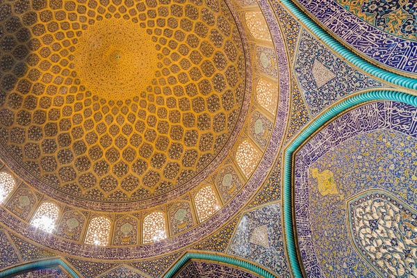 Mezquita Sheikh Lotfollah en Isfahán, Irán — Foto de Stock