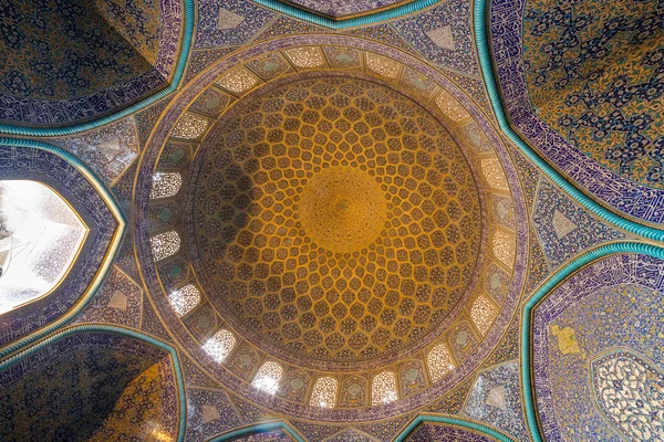 Mezquita Sheikh Lotfollah en Isfahán, Irán — Foto de Stock