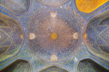Medrese-ye-Chahar Bagh, Isfahan, İran'ın. 