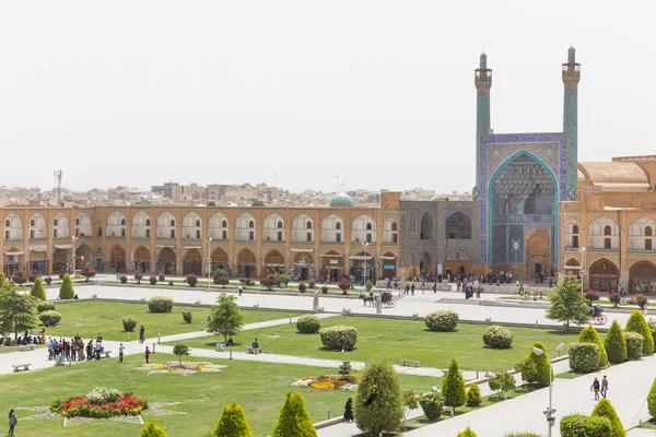 イスファハン、イランの Naghsh e ・ ジャハーン広場でイマーム モスク — ストック写真