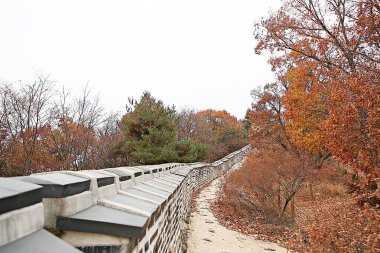 Burası Kore 'deki Namhansanseong.