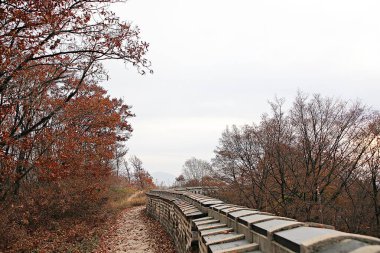 Burası Kore 'deki Namhansanseong.
