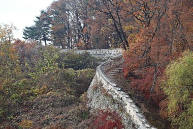 Burası Kore 'deki Namhansanseong.