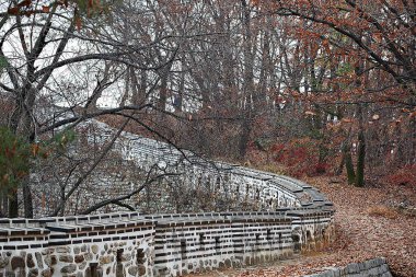 Burası Kore 'deki Namhansanseong.