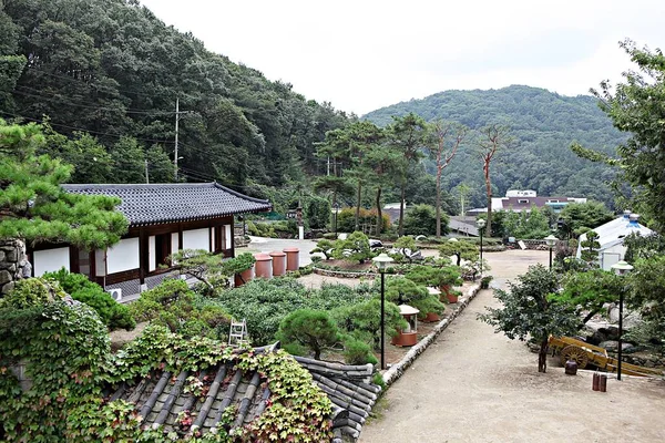 这是一个传统的韩国人的房子 — 图库照片
