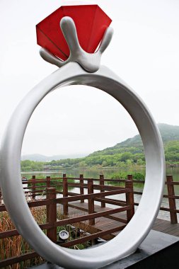 Kore kırsalının mercan manzarası.