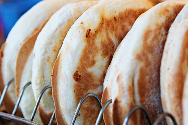 Kore 'yi gezerken atıştırmalık bir şeyler.