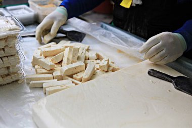 Kore 'yi gezerken atıştırmalık bir şeyler.